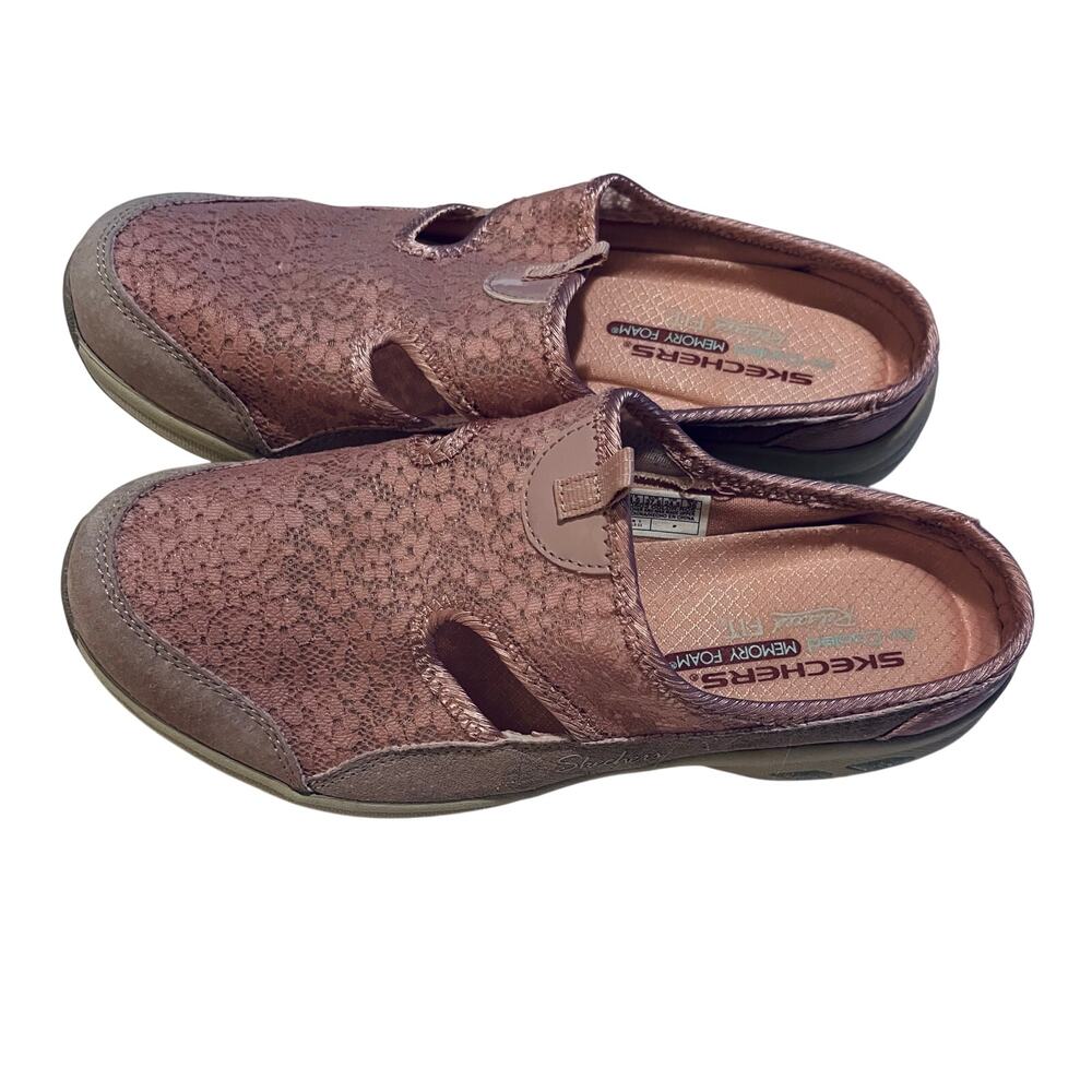 Skechers pink slip ons
